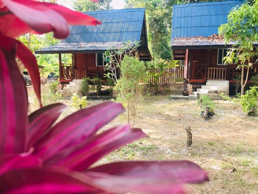 Koh Jum Delight Beach Exterior photo